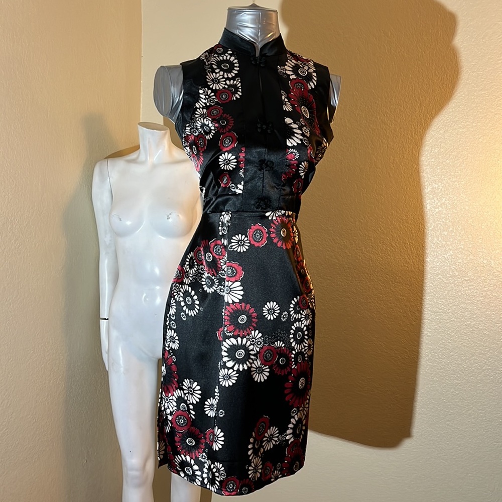 Shiny black floral dress, S
